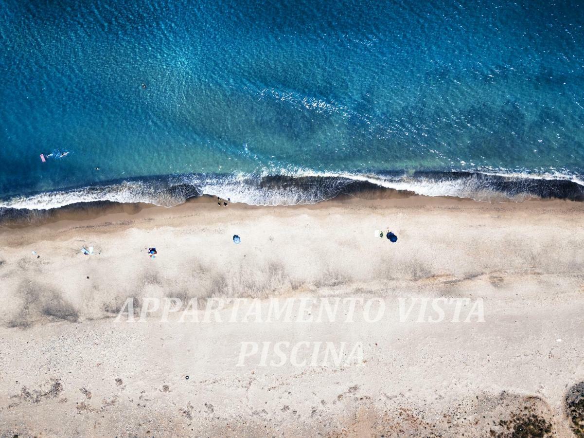 Вилла Mansarda Con Vista Piscina Кампофеличе-ди-Роччелла Экстерьер фото